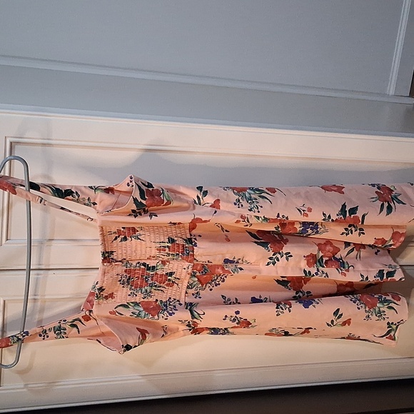 NWOT! Abercrombie & Fitch Floral Dress - Picture 9 of 9
